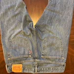 EUC Levi’s 559 36x32